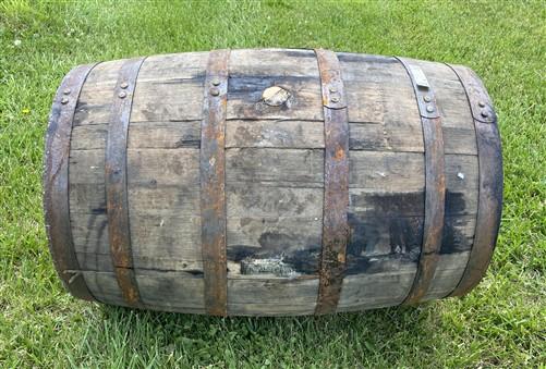 Whiskey Wine Barrel, Vintage Reclaimed Used Wood Barrel, Primitive Rum Keg, M