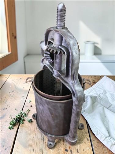 Hibbard Spencer Bartlett 6 Qt lard Press Sausage Stuffer Enterprise Fruit B
