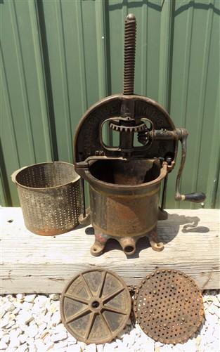 Enterprise 6 Quart Lard Press Cast Iron Sausage Stuffer Fruit Apple Cider Farm C