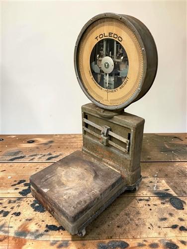 Toledo No Springs Honest Weight, Vintage Grocery Produce Scale 125 LB Industrial