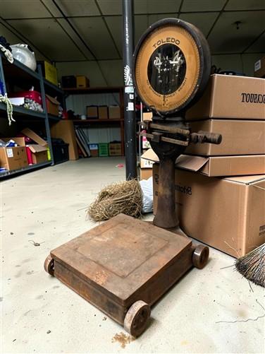 Toledo 500 LB Computing Floor Scale, Vintage Grocery Store Industrial Cast Iron