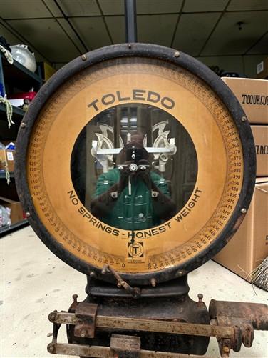 Toledo 500 LB Computing Floor Scale, Vintage Grocery Store Industrial Cast Iron