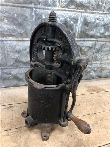 Enterprise 4 Qt Lard Press Cast Iron Sausage Stuffer Fruit Apple Cider Farm Y