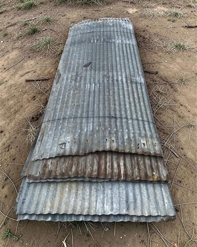 38 Sheets 7' & 10 Sheets 6' Reclaimed Barn Tin, Corrugated Metal, 622 Sq Ft B26