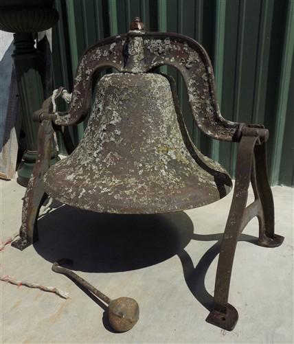 No 4 CS Bell with Stand, Cast Iron Church Dinner School Garden 19.5" Diameter A