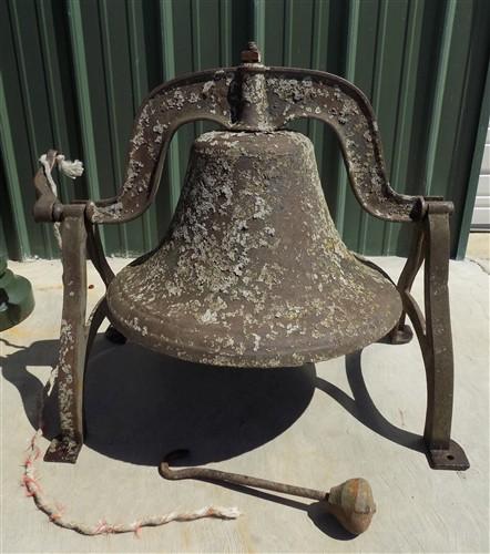 No 4 CS Bell with Stand, Cast Iron Church Dinner School Garden 19.5" Diameter A