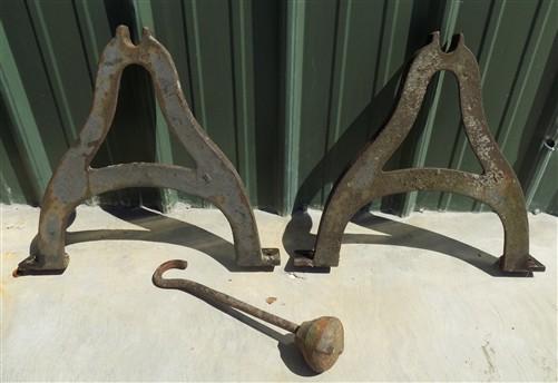 No 4 CS Bell with Stand, Cast Iron Church Dinner School Garden 19.5" Diameter A