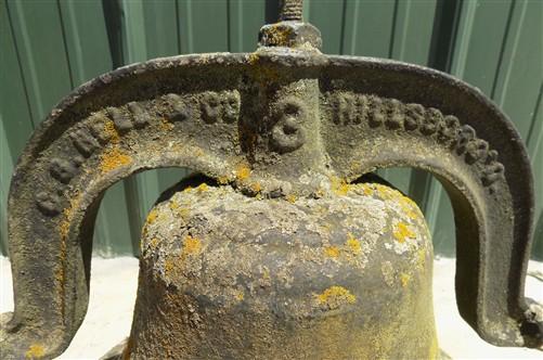 No 3 CS Bell with Upright, Cast Iron Church Dinner School Garden 18" Diameter B