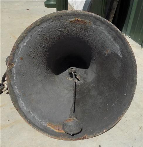 No 3 CS Bell with Upright, Cast Iron Church Dinner School Garden 18" Diameter B