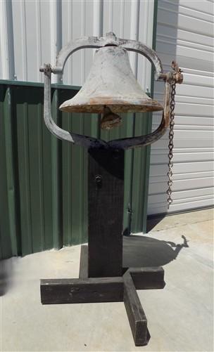 Upright Bell, Vintage School Church Dinner Farm Bell, Cast Iron, 16 Diameter