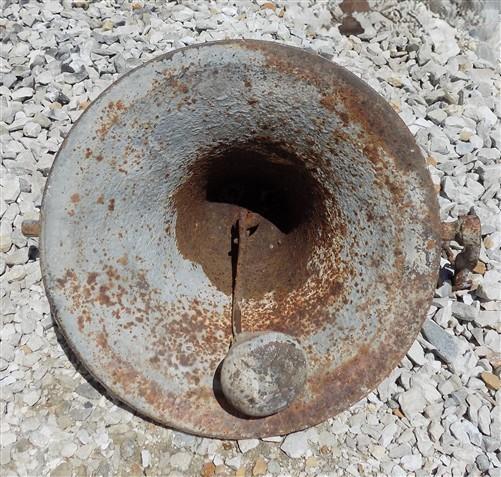 Upright Bell, Vintage School Church Dinner Farm Bell, Cast Iron, 16 Diameter