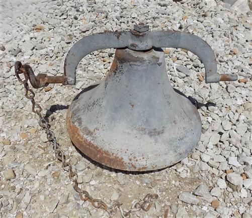Upright Bell, Vintage School Church Dinner Farm Bell, Cast Iron, 16 Diameter