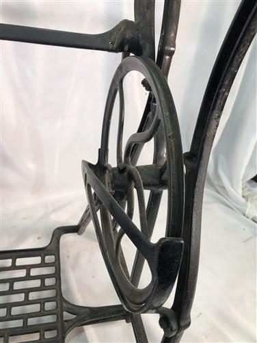 Treadle Sewing Machine, Cast Iron Base, Industrial Age Singer Steampunk RD