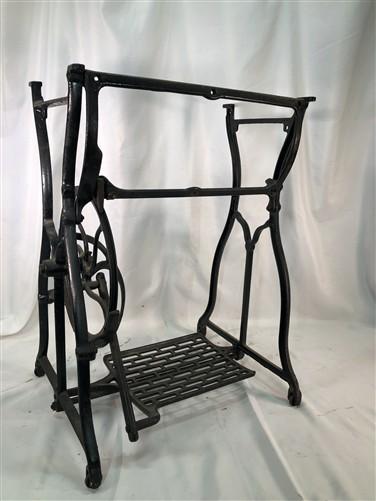 Treadle Sewing Machine, Cast Iron Base, Industrial Age Singer Steampunk RD