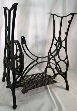 Treadle Sewing Machine, Cast Iron Base, Industrial Age Singer Steampunk RE