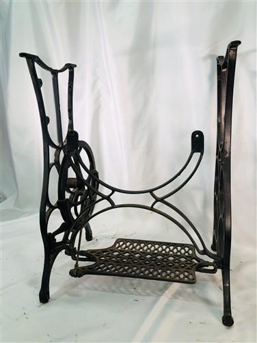Treadle Sewing Machine, Cast Iron Base, Industrial Age Singer Steampunk RE