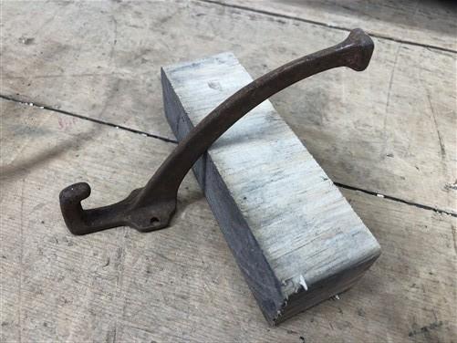 Lot 9 Rustic Cast Iron Hooks, Metal Coat Hoods, Cast Iron Wall Hooks, Hat Hooks