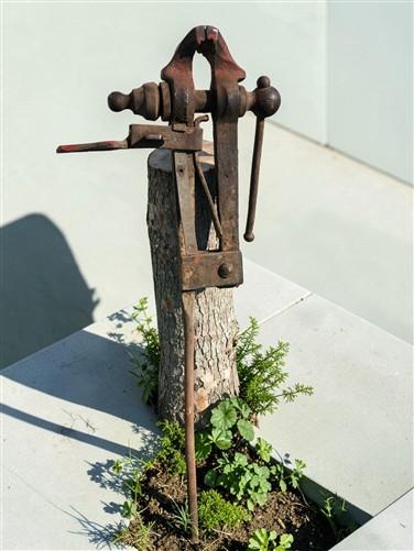 Blacksmith Post Vise, Cast Iron Vintage Tool, Anvil Amish Forge Blacksmith CV