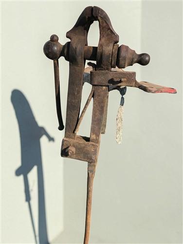 Blacksmith Post Vise, Cast Iron Vintage Tool, Anvil Amish Forge Blacksmith CV