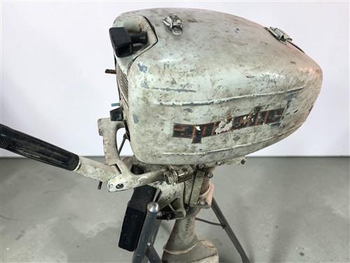1960s Clinton Apache Boat Motor Model J9-1106, Classic Outboard Boat Motor