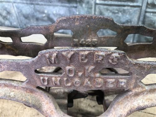 Myers OK Unloader Hay Trolley, Cast Iron Barn Carrier Rustic Vintage Farm Tool H