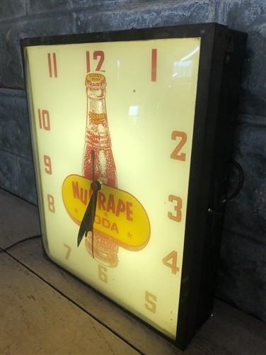 NuGrape Soda Lighted Bubble Glass Clock, Vintage Swihart Soda Advertising Sign