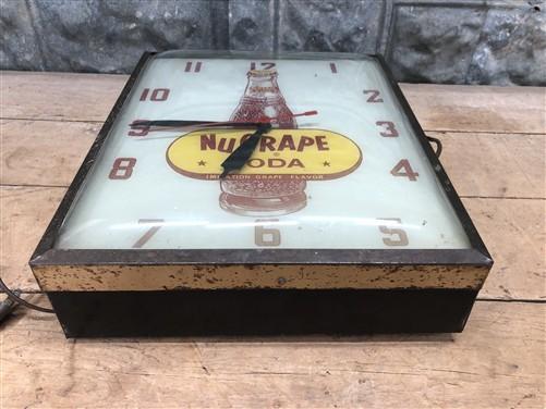 NuGrape Soda Lighted Bubble Glass Clock, Vintage Swihart Soda Advertising Sign