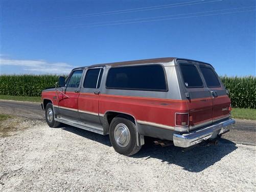 1987 Chevrolet Suburban R20, Silverado, Vintage Vehicle, Titled