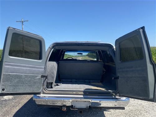 1987 Chevrolet Suburban R20, Silverado, Vintage Vehicle, Titled