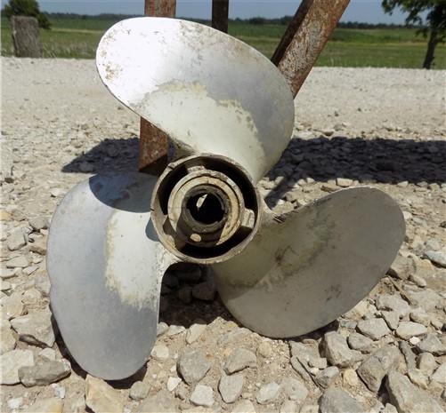 3 Blade Johnson Evinrude OMC Boat Propeller, 10x11 307318 Aluminum Boat Prop B