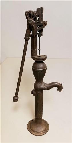 Well Water Pump, Windmill Pitcher Pump, Patel Foundry, Cast Iron Garden Art A1