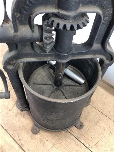 National Specialty 8 Qt Lard Press Sausage Stuffer Fruit Wine Apple Cider Farm A
