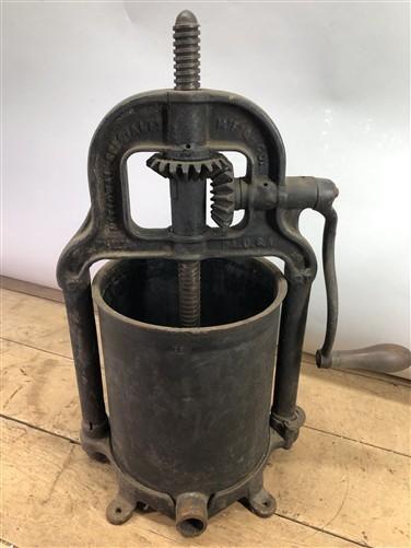 National Specialty 8 Qt Lard Press Sausage Stuffer Fruit Wine Apple Cider Farm A