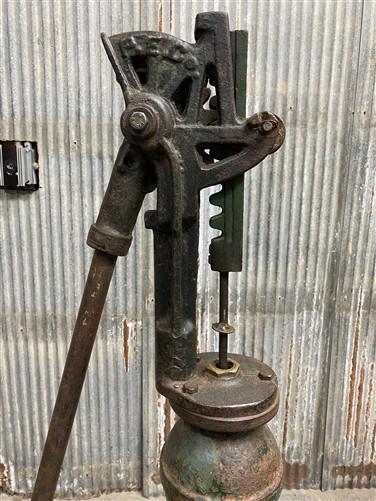 Well Water Pump, Windmill Pitcher Pump, Patel Foundry, Cast Iron Garden Art B1