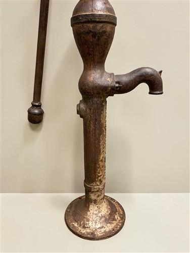 Well Water Pump, Windmill Pitcher Pump, Patel Foundry, Cast Iron Garden Art D1