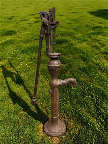 Well Water Pump, Windmill Pitcher Pump, Patel Foundry, Cast Iron Garden Art F1
