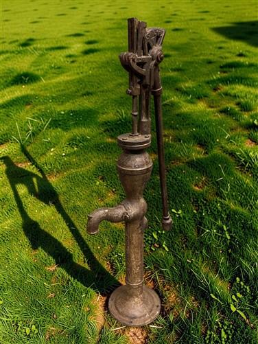 Well Water Pump, Windmill Pitcher Pump, Patel Foundry, Cast Iron Garden Art F1