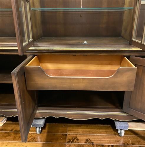Lighted Vintage Display China Cabinet Curio Hutch Glass Shelves Burl Wood Style