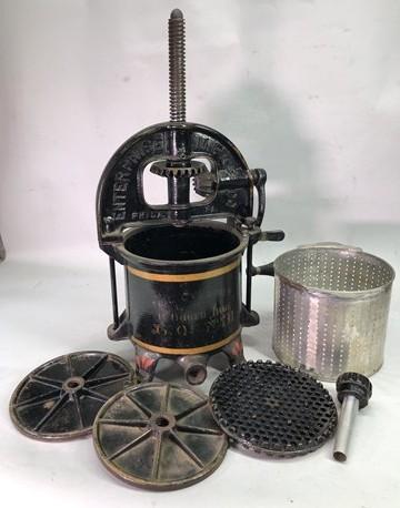 Enterprise 6 Qt No 31 Lard Press Cast Iron Sausage Stuffer Fruit Apple Cider B