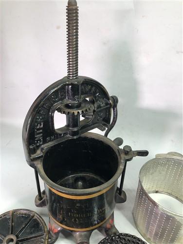 Enterprise 6 Qt No 31 Lard Press Cast Iron Sausage Stuffer Fruit Apple Cider B