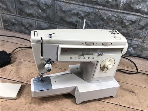 1970s Singer Stylist 533 Zig Zag Sewing Machine, Vintage w Electric Foot Pedal