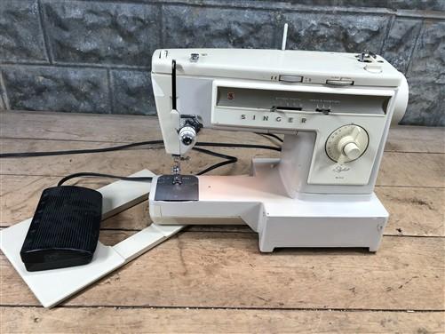 1970s Singer Stylist 533 Zig Zag Sewing Machine, Vintage w Electric Foot Pedal