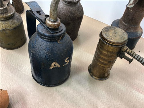 10 Oil Cans Vintage Lot, Globemaster Tin Machinist Model T Gas Station Garage N