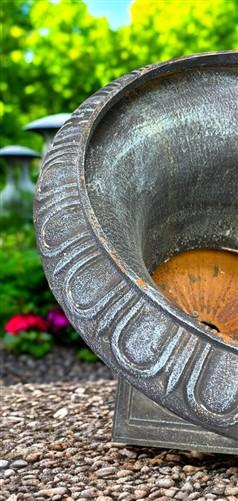 30" Tall Cast Iron Urn, Flower Pot Planter, Garden Patio Yard Art, Vase, K1
