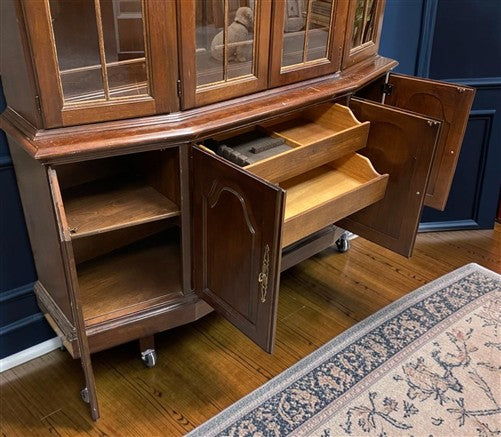 Pennsylvania House China Cabinet, Vintage Lighted Curio Cabinet, Display Case