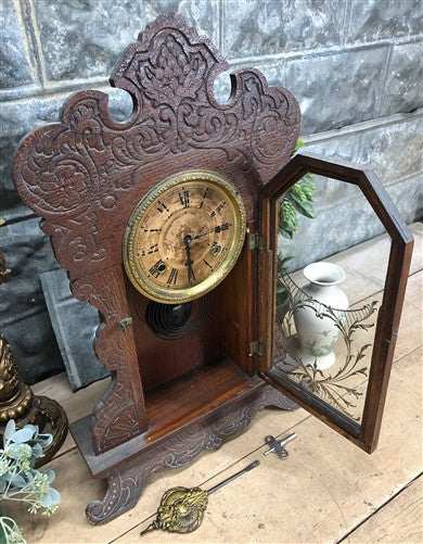 Waterbury Mantel Shelf Clock, Vintage Wind Up Kitchen Parlor w/ Pendulum & Key I