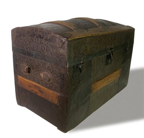 Small Steamer Trunk, Immigrant Trunk, Vintage Wood Metal Blanket Storage Chest A