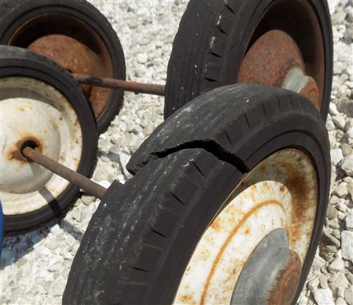 4 Vintage Metal Baby Buggy Wheels Pedal Car Garden Cart Pumpkin Wagon A54
