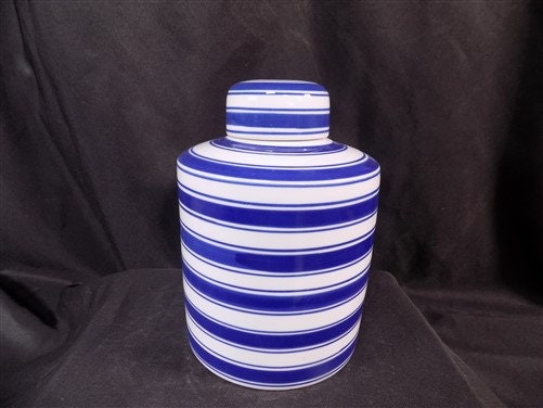 Art & Collectibles > Collectibles > Figurines & Knick Knacks - Blue & White Wide Stripe Ginger Jar, 8 Chinese Porcelain De...