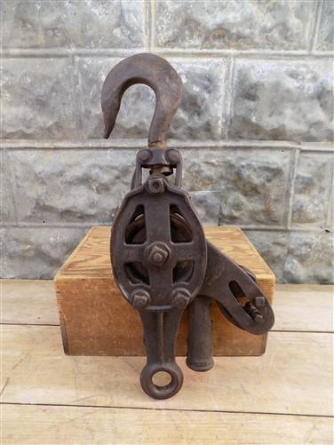 Antique Pulley, Vintage Cast Iron Pulley, Barn Hay Trolley Carrier, Rustic v